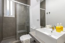 Apartment in Madrid - Apartment Madrid Downtown Puerta del Sol M (PRE2A)
