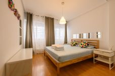 Apartment in Madrid - Downtown Madrid North Barrio del Pilar. Tempory