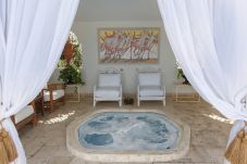 Villa in San Bartolomé de Tirajana - Sunset Luxe Retreat