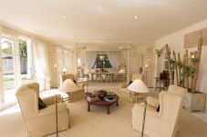 Villa in San Bartolomé de Tirajana - Sunset Luxe Retreat