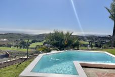 Villa in San Bartolomé de Tirajana - HomeForGuest Salobre Golf Villa, pool, wifi, stunning views