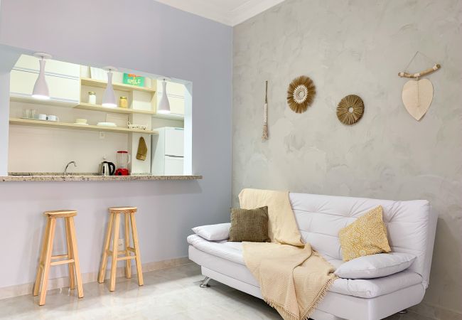 Apartment in Rio de Janeiro - 6 minutes from Copacabana beach | BR1033