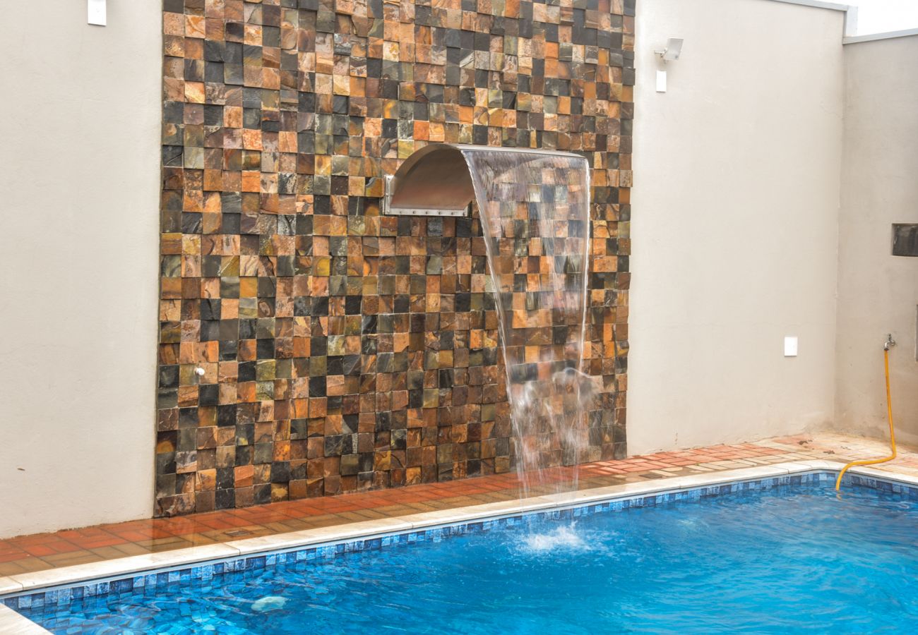 House in Itapetininga - Casa com piscina e Wi-Fi em Itapetininga