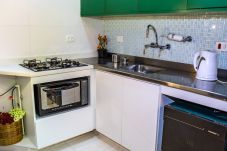 Equipped and decorated kitchen