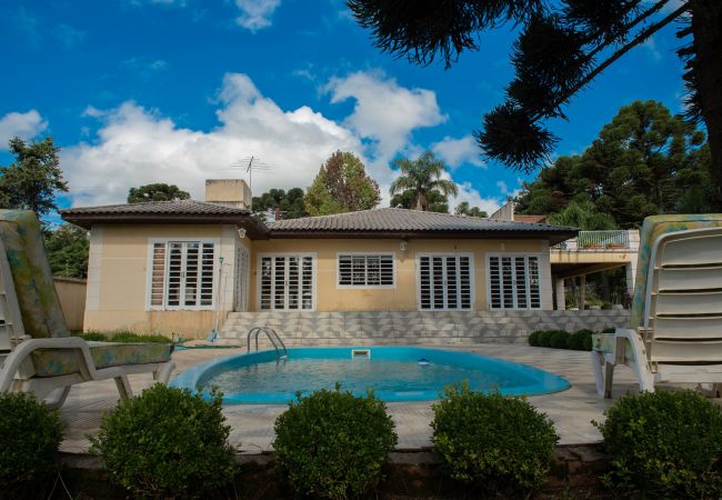 House in Campina Grande do Sul - Casa com Wi-Fi e lazer em Campina Grande do Sul