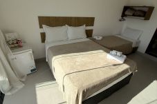 Rent by room in Angra dos Reis - Suítes com Vista para o Mar no Marinas 7