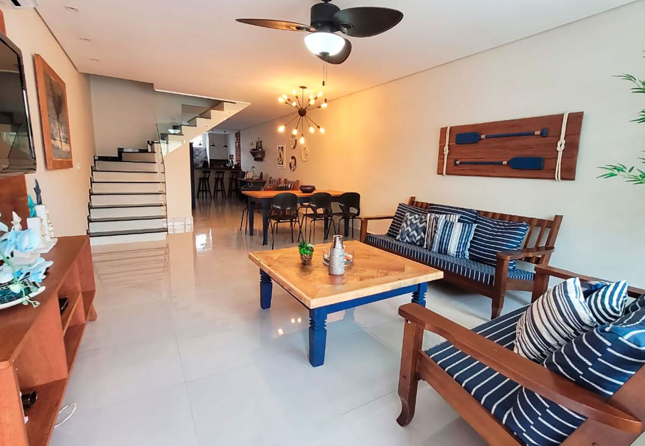 House in São Sebastião - Casa com churrasq a 750m da Praia de Juquehy/SP