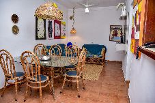 Apartment in Guarujá - Flat c varanda na Praia de Pitangueiras-Guarujá/SP