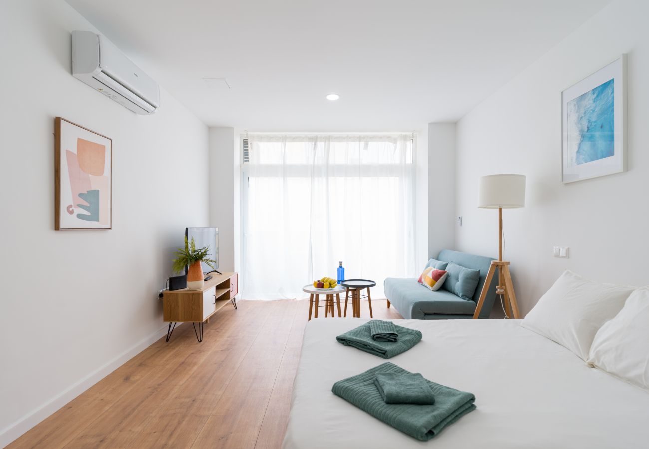 Studio in Las Palmas de Gran Canaria - HomeForGuest Studio Brisa Canteras with terrace