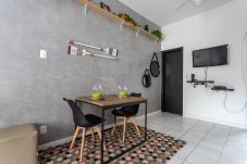 Apartment in Rio de Janeiro - 6 minutes from Ipanema beach and close to the underground | J804