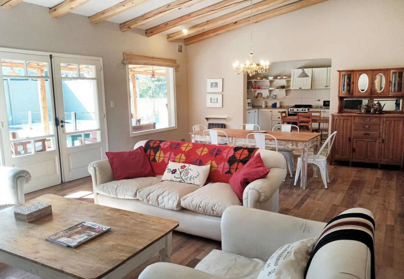 House in Luján de Cuyo - Lindísima Casa en La Puntilla con Pileta