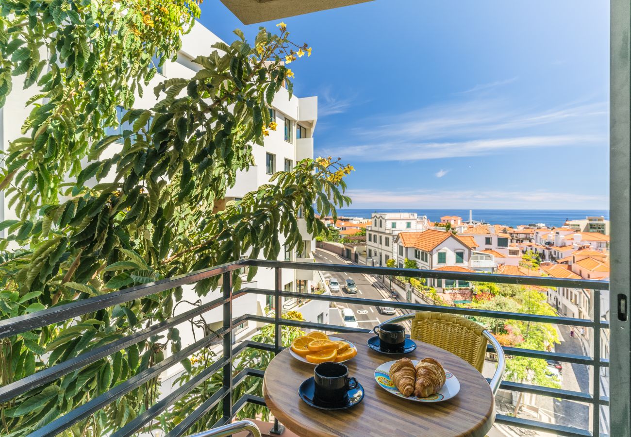 Apartment in Funchal - Yellow Rose by Atlantic Holiday