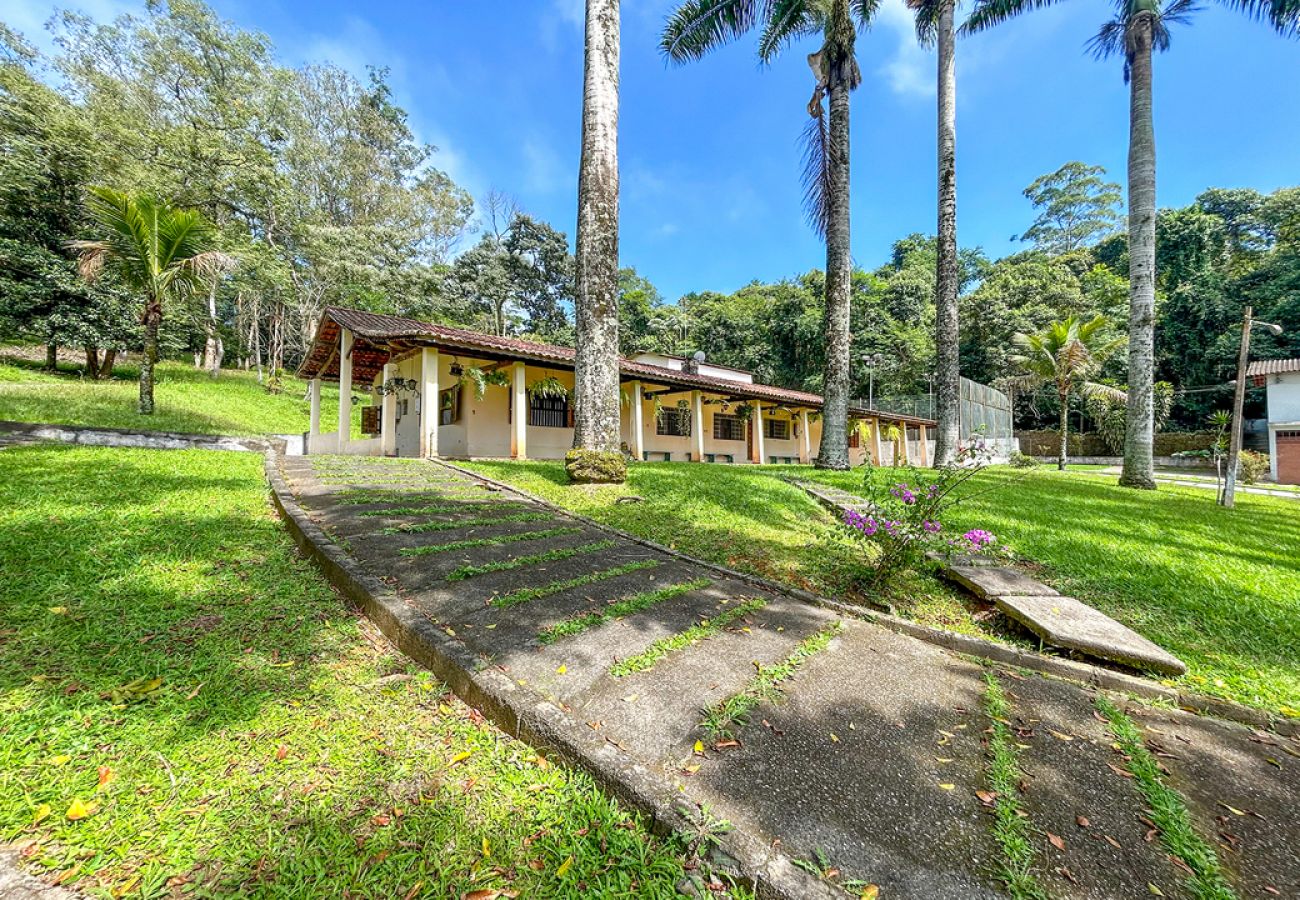 House in Santa Isabel - Incrível chácara c churrasqueira - Santa Isabel/SP