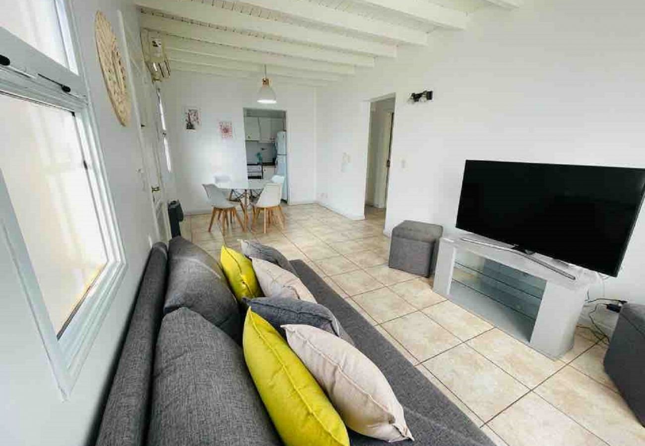 Apartment in Mendoza -  Impecable Dpto con Cochera en la 5ta Sección!