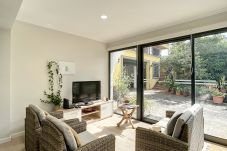 House in Machico - Solarium Villa by Atlantic Holiday