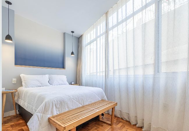 Apartment in Rio de Janeiro - Estúdio com Wi-Fi a 200m da Praia de Copacabana/RJ