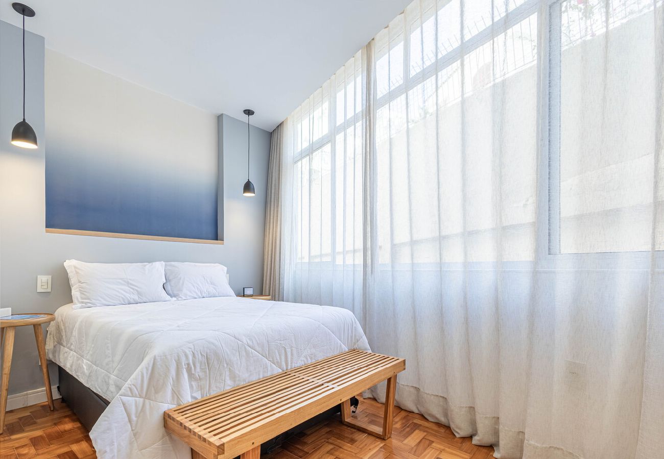 Apartment in Rio de Janeiro - Estúdio com Wi-Fi a 200m da Praia de Copacabana/RJ