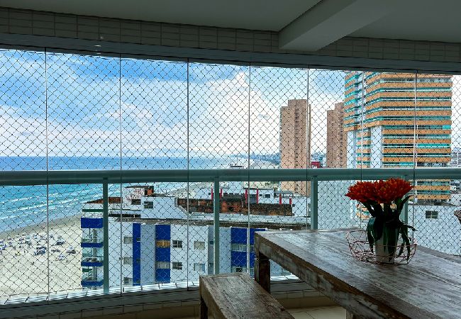 Apartment in Praia Grande - Ótimo apto de frente para Praia do Boqueirão/SP