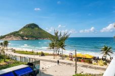 Apartment in Rio de Janeiro - Beachfront Studio with Balcony & Pool | Recreio