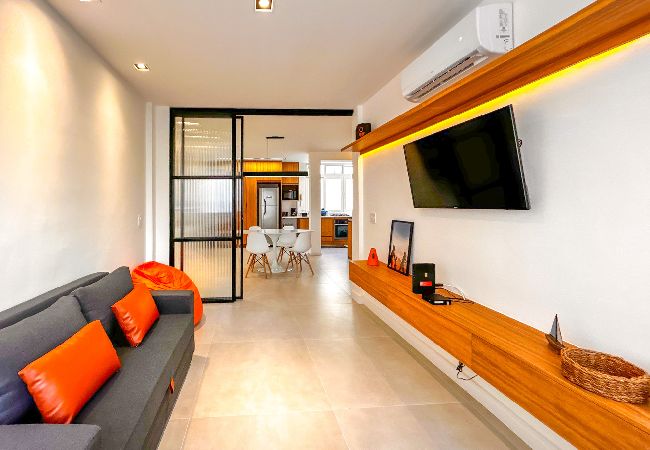 Apartment in Rio de Janeiro - Ótimo apto à 350m da praia de Copacabana/RJ