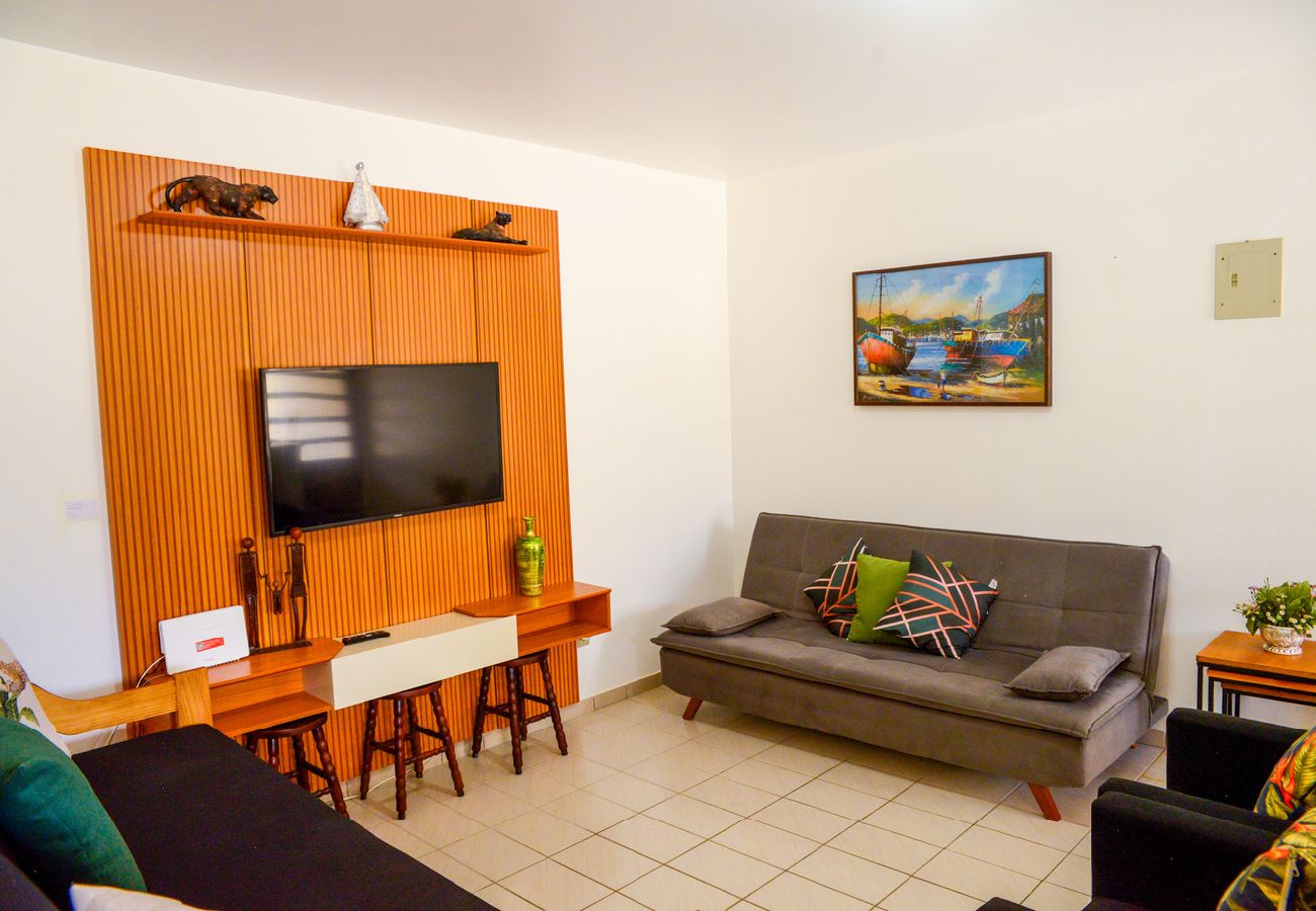 Apartment in Ubatuba - Apto na cobertura a 300m da Praia Grande - Ubatuba