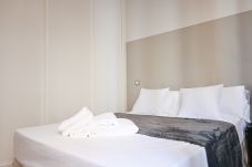 Apartment in Madrid - Spacious three-bedroom home in La Latina