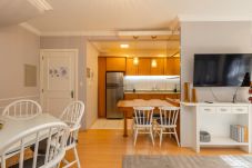 Apartment in Gramado - Duplex 5D (3suites +2banho soc) a 800m a R Coberta