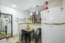 Apartment in Rio de Janeiro - Apto com Wi-Fi a 600m da Praia de Copacabana/RJ