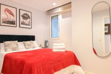 Apartment in Madrid - Spacious Three Bedroom Apartment a few minutes from the Bernabeu in Madrid 