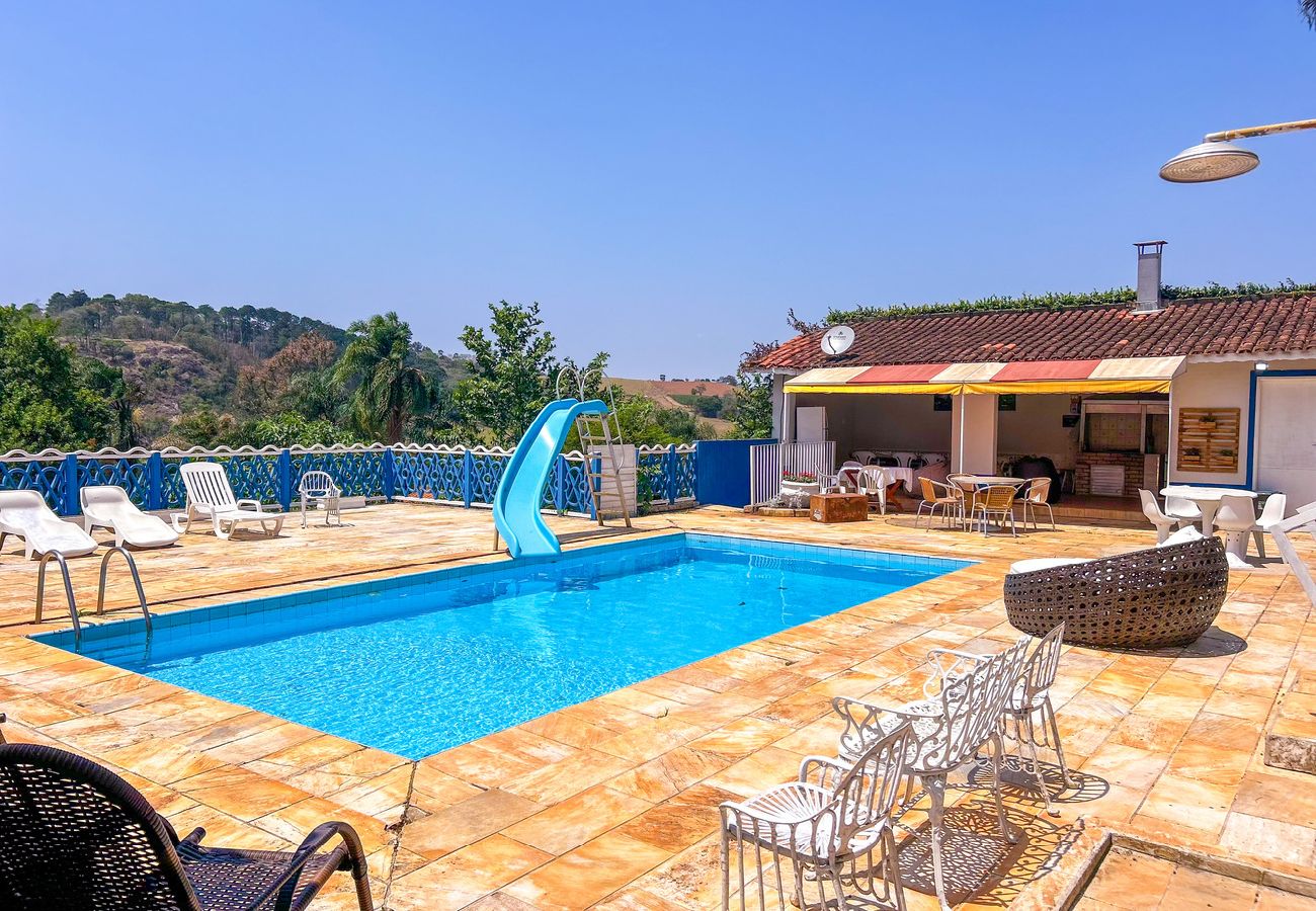House in Bragança Paulista - Casa com Piscina e Lazer Completo para Famílias