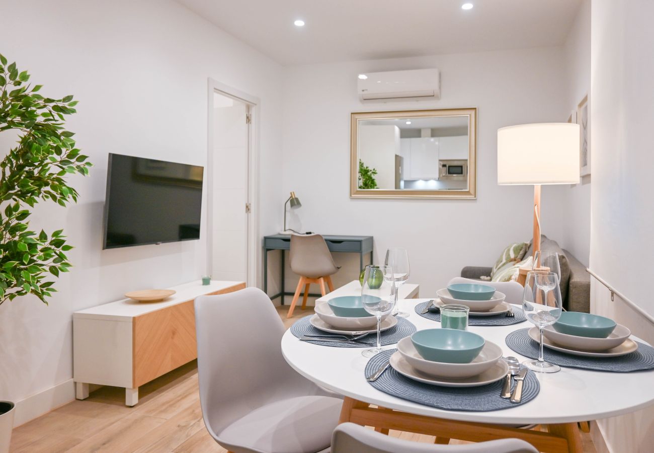 Apartment in Madrid - Modern Apartment in Acacias with Excellent Location in the Center of Madrid