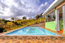 House in Extrema - Refúgio nas montanhas em Extrema com cachoeira