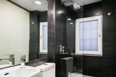 Apartment in Madrid - Modern and Elegant apartment in Arg&uuml;elles with 2 Suites and Dressing Room &ndash; Ideal for Families