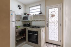 Apartment in Rio de Janeiro - Cosy in Copacabana 7 minutes from the beach | FM211