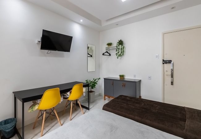 Apartment in Rio de Janeiro - Loft próx do Aeroporto, no centro e com Wi-Fi