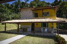 House in Macaé - Casa ampla c piscina e churrasq em meio à natureza