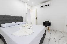 Apartment in Praia Grande - Cobertura a beira mar com piscina e churrasqueira