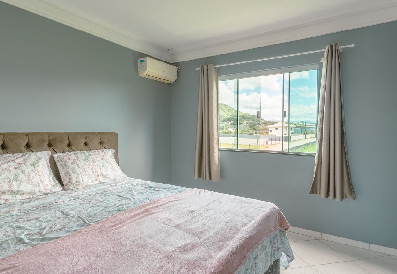 Apartment in Biguaçu - Loft com ótima localização,Wi-Fi e ar-condicionado