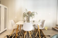 Apartment in Madrid - Charming duplex in Chamberí : Comfort and design on two levels 