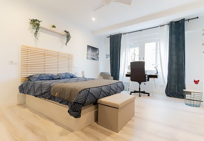 Rent by room in Madrid - Madrid: room with comfort, convenience and shared areas,  Chamartín – Mauricio Legendre