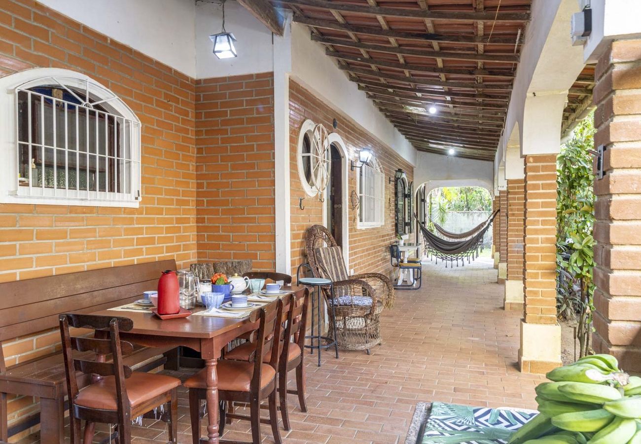 House in Peruíbe - Casa rústica com Wi-Fi, garagem e aceita pet