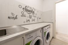 Rent by room in Madrid - Washington: room with comfort and shared areas Gran Vía-Madrid