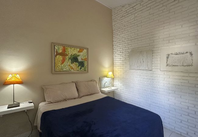 House in Caraguatatuba - Casa confortável, bem equipada com Wi-Fi e garagem