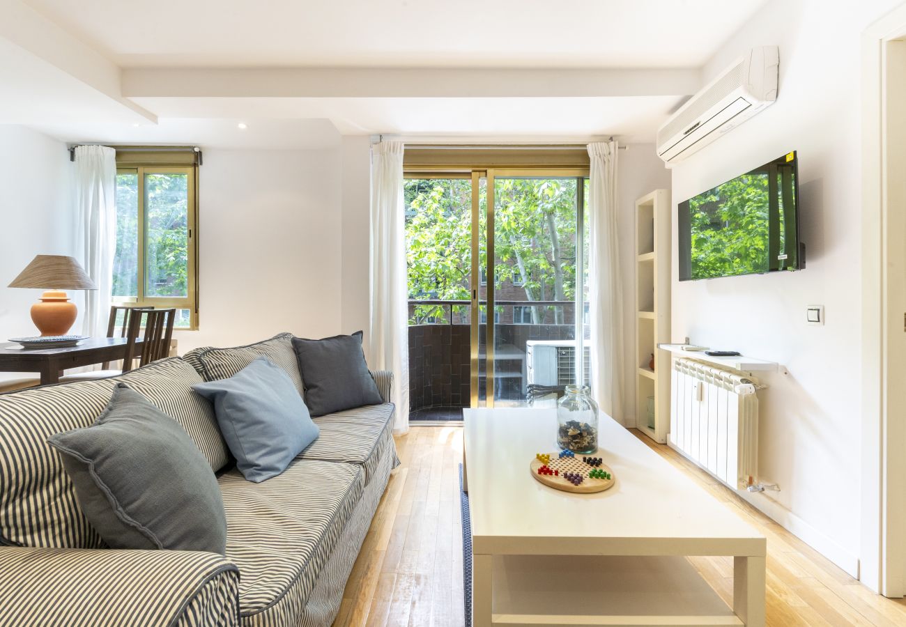 Apartment in Madrid - 1 bedroom flat with balcony -Monthly rent in Madrid 