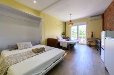 Studio in Madrid - Studio with balcony - Everything you need for a perfect stay in Madrid