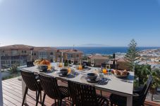 Villa in Adeje - Golden Horizon Retreat