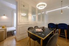 Apartment in Madrid - Exclusive Luxury Flat in the Barrio de Salamanca - Elegance and Comfort in the Heart of Madrid