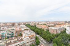 Apartment in Madrid - 2 Bedroom Apartment with City Views - Comfort and Style in Madrid