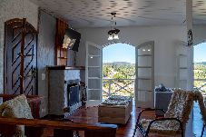 House in Campos do Jordão - Casa com lareira, Wi-Fi e varanda com vista