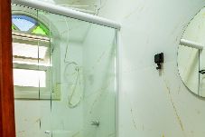 House in Campos do Jordão - Casa com lareira, Wi-Fi e varanda com vista